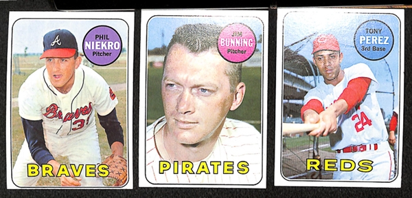 Lot of 1500+ Assorted 1969 Topps Baseball Cards w. Phil Niekro, Jim Bunning, Etc.