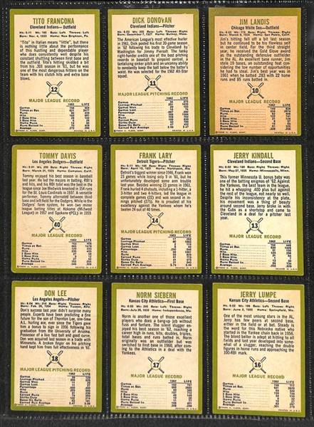 Lot of 32 - 1963 Fleer Baseball Cards w. Ron Santo