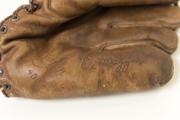 Old New York Yankees Collector Items w/ Vintage Hutch Joe DiMaggio Glove