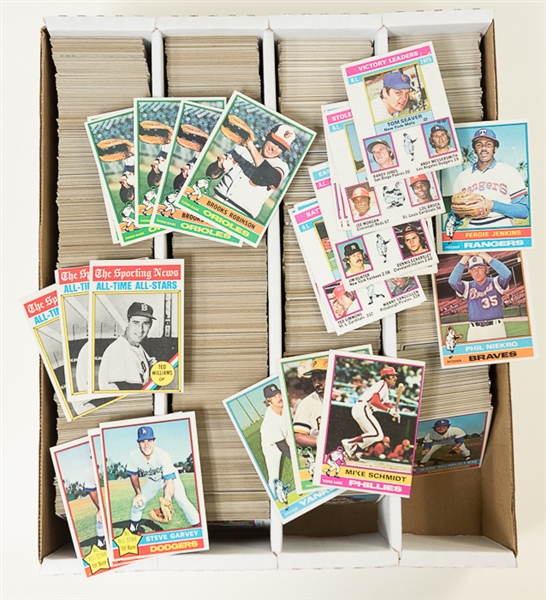  Lot of 2600+ 1976 Topps Baseball Cards w. Brooks Robinson
