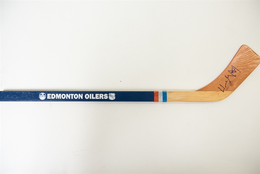 Wayne Gretzky Signed Oilers Mini Stick - CAS