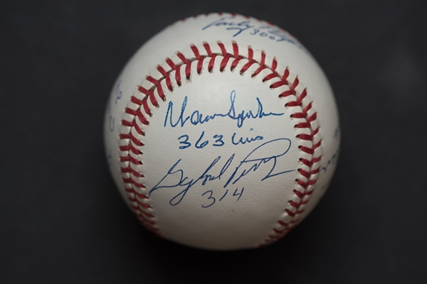 300-Win Club Signed Baseball W. Ryan & Seaver - JSA