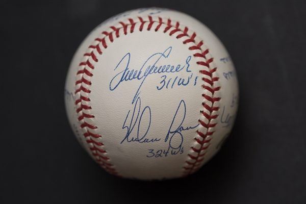 300-Win Club Signed Baseball W. Ryan & Seaver - JSA