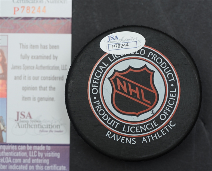 Bobby Orr Signed Boston Bruins Hockey Puck - JSA