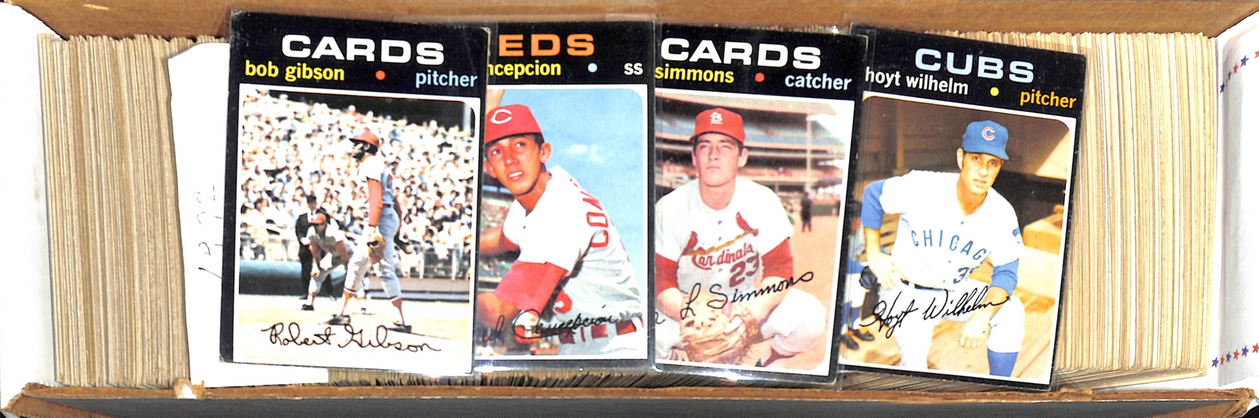 Lot of 575 Assorted Topps Baseball Cards 1970-1972