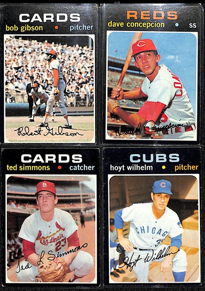 Lot of 575 Assorted Topps Baseball Cards 1970-1972