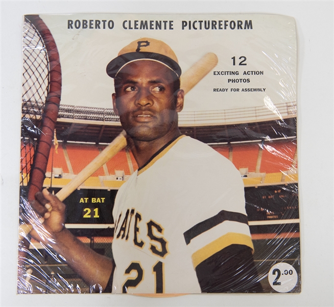 Roberto Clemente Pictureform Package (from 1970-72) in Original Cellophane Wrapper (12 Photos) - Came Directily from Roberto Clemente's Family