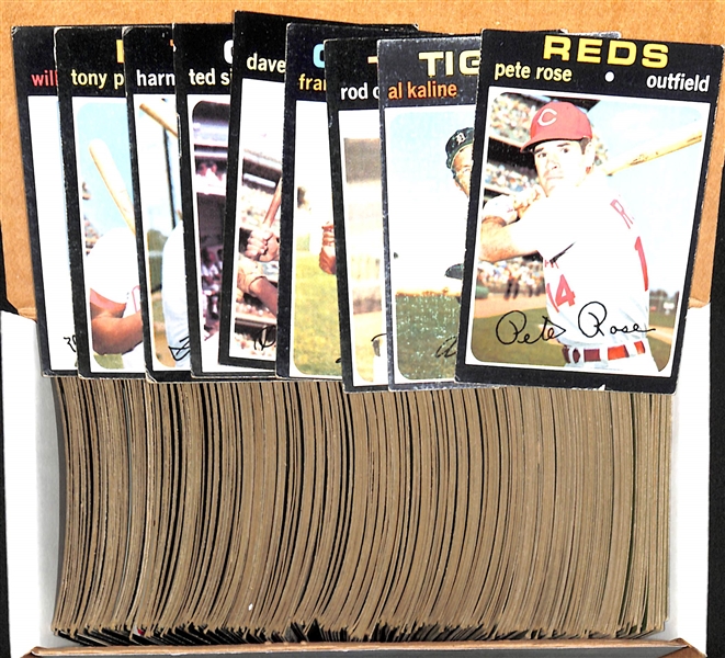 Lot of 302 Different 1971 Topps Baseball Cards w. Pete Rose