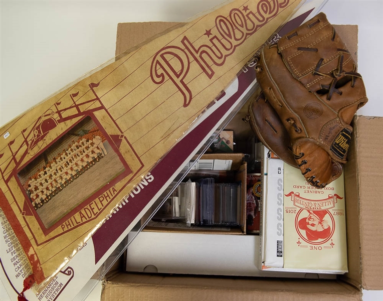 Sports Card & Memorabilia Lot - All Sports - w. Wilson Al Kaline Pro Style Baseball Glove