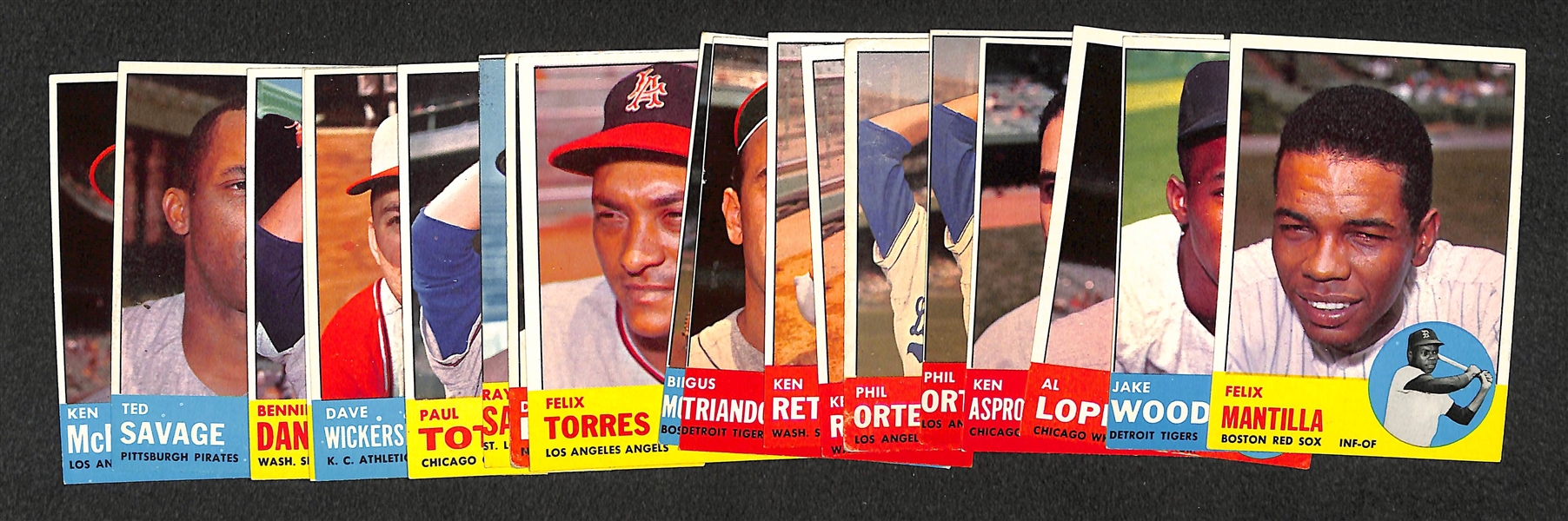 Lot of 400+ 1963 Topps Baseball Cards w. Billy Williams & 19 Mid-Hi #s