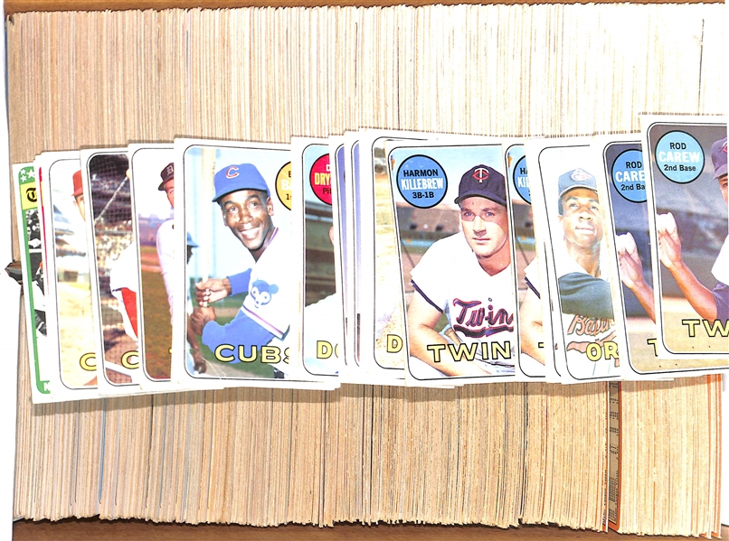 Lot  of 1000+ Topps Baseball Cards w. Carew x5