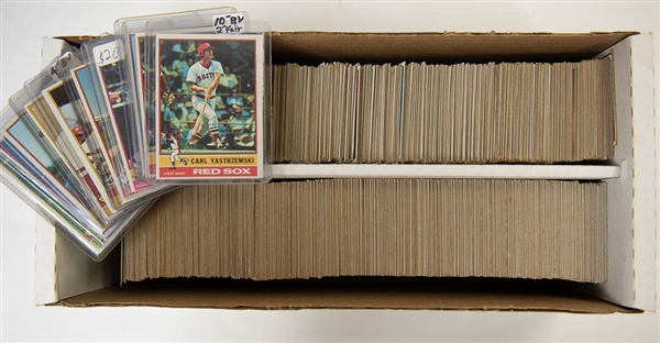 Lot of 800+ 1976 Topps Baseball Cards w. Carl Yastrzemski
