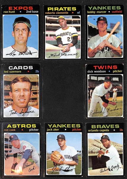 Lot of 700+ Assorted 1971 Topps Baseball Cards w. Thurman Munson