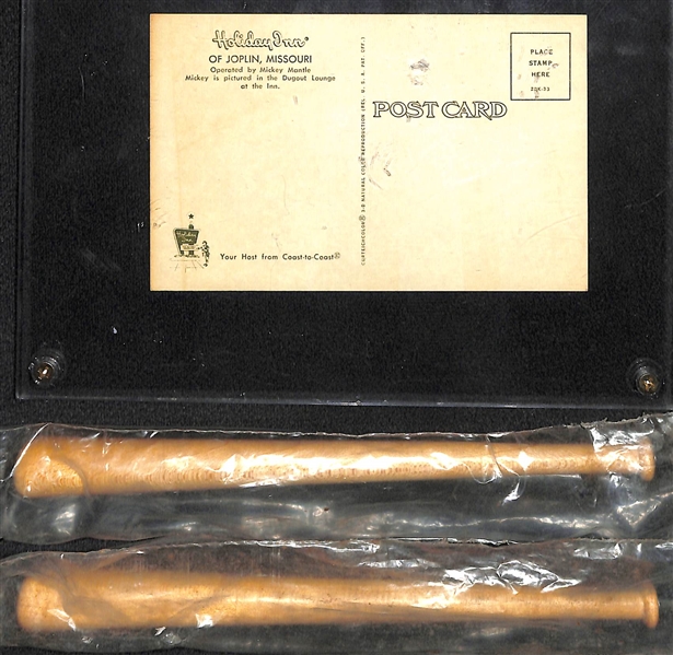 Lot of 1960s Mickey Mantle Items (1962 Holiday Inn Post Card and 2 Mantle Bat Pens)