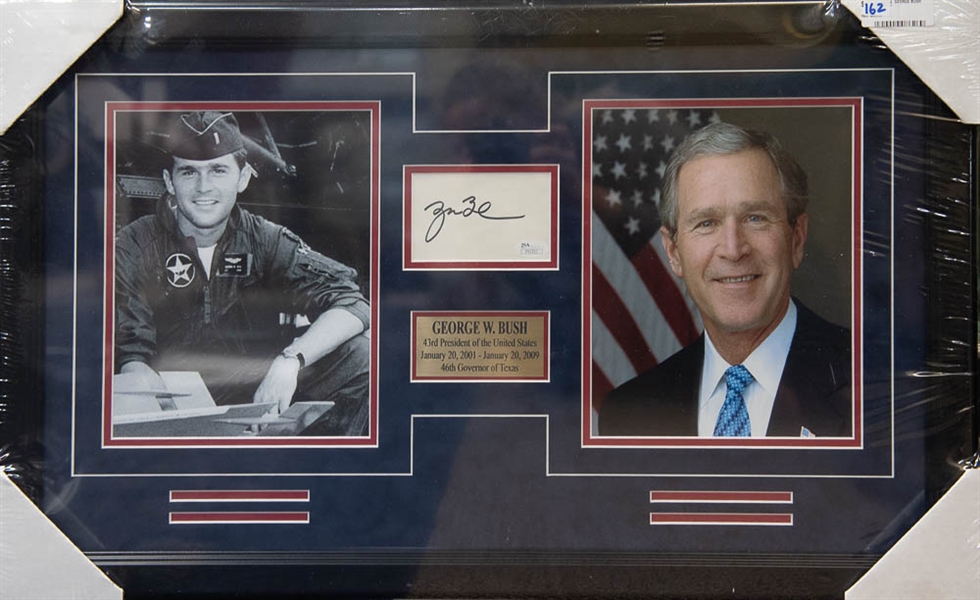 President George W. Bush Cut Autograph & Photo Display (17x28) - JSA
