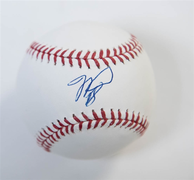Mike Piazza Signed Official MLB Baseball - PSA/DNA
