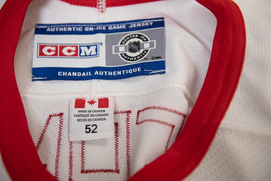 Steve Yzerman Signed CCM Red Wings Stanley Cup Jersey  - JSA Auction Letter