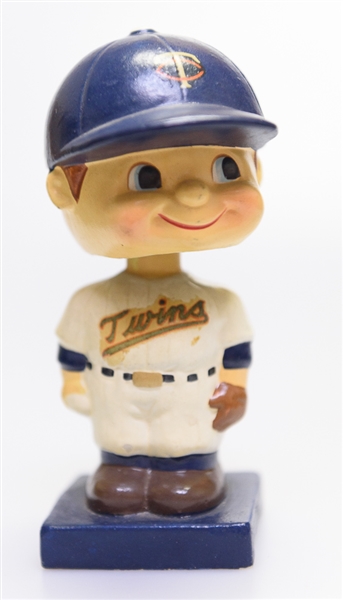 1960s Minnesota Twins Blue Square Base Boy Head Bobble Head