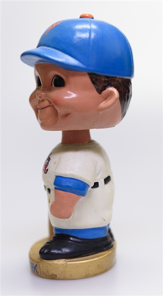 1960s New York Mets Gold Circle Base Boy Head Bobble Head
