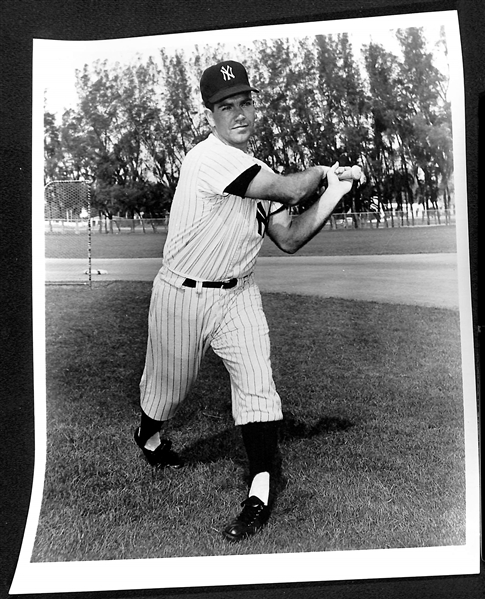 Lot of (18) Vintage Yankees 8x10 Photos (Some Type 1) w. Sain, Richardson, Shantz, Stengel, Reynolds, +