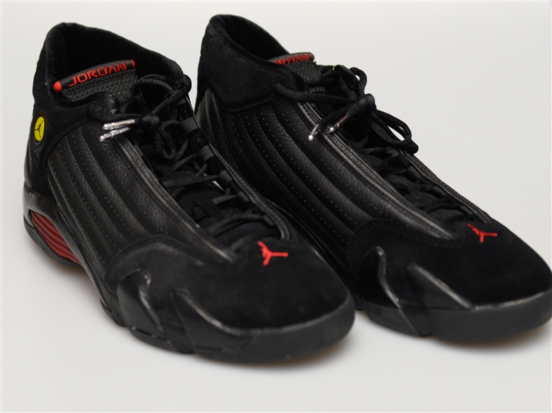 2005 Nike Air Jordan 14 Retro Last Shot w. Limited Edition Michael Jordan Card - Size 13 (Jordan's Actual Size)
