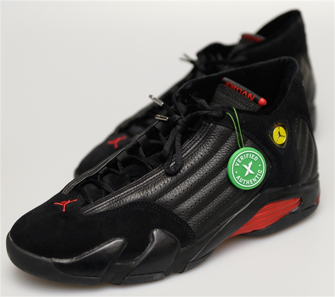 2005 Nike Air Jordan 14 Retro Last Shot w. Limited Edition Michael Jordan Card - Size 13 (Jordan's Actual Size)
