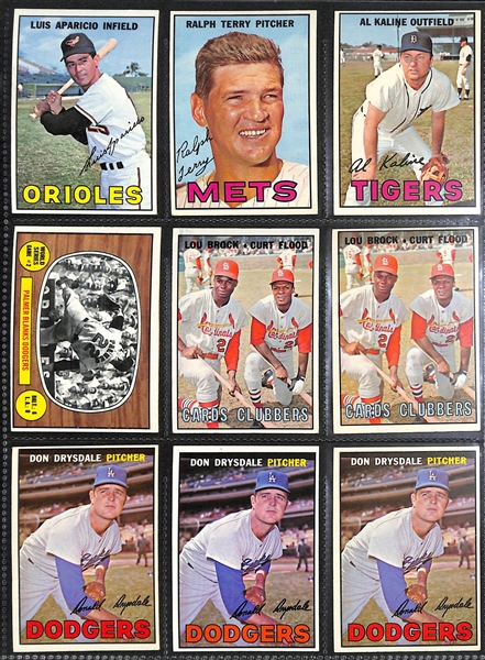Lot of (500+) Assorted 1967 Topps Baseball Cards w. Bob Gibson & Steve Carlton x2