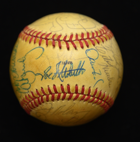 1983 Baltimore Orioles WS Champions Team Signed Official 1983 WS Baseball  w. Ripken Jr., Murray, Palmer, +