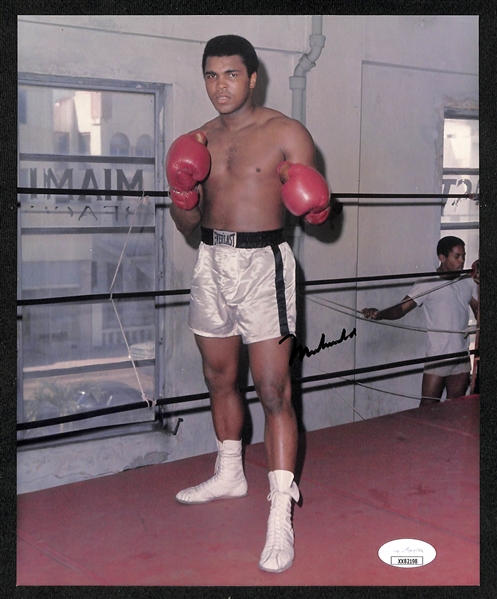 Muhammad Ali Signed 8x10 Boxing Photo (Full JSA Letter of Authenticity)