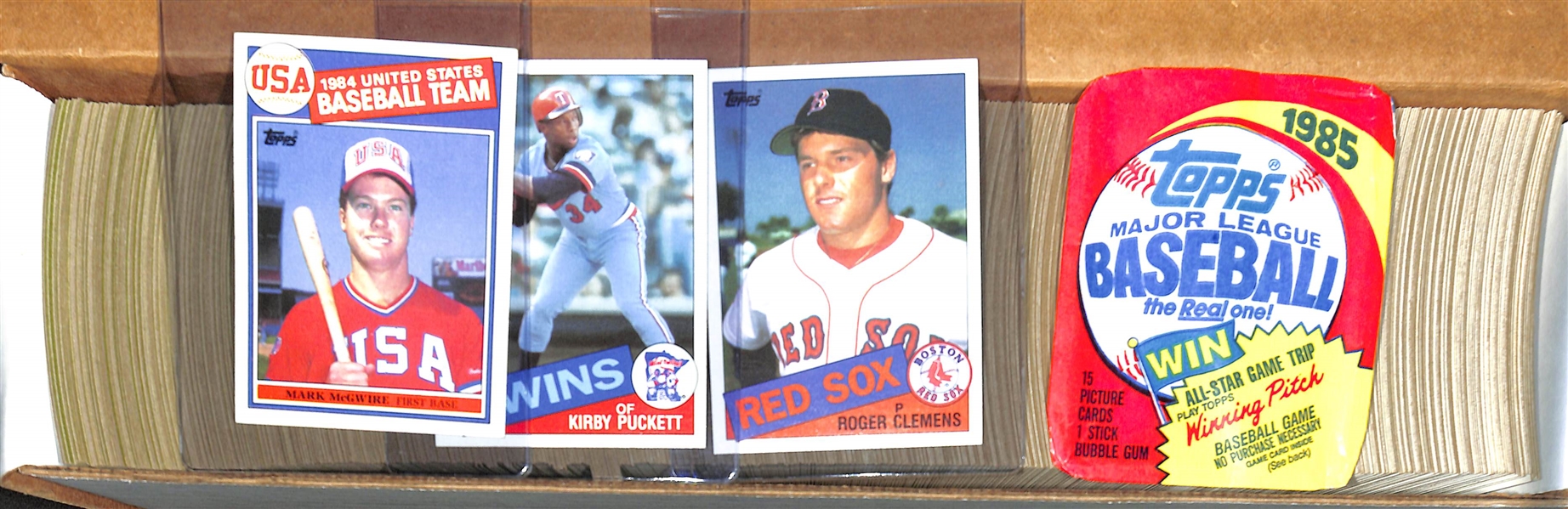 1985 Topps Baseball Complete Set w. Roger Clemens & Mark McGwire Rookie Cards