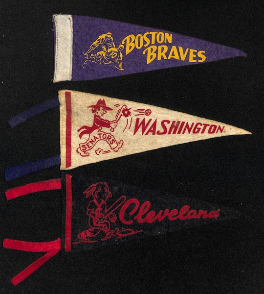Lot of (4) 1914 B18 Baseball Blankets w. Hank Gowdy & (3) c. 1940s Mini Baseball Pennants w Boston Braves
