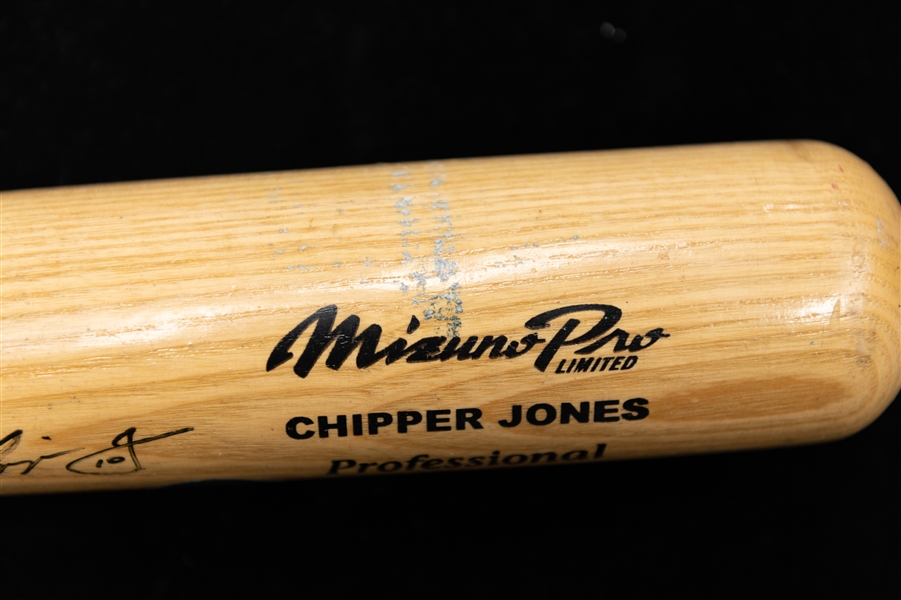 Chipper Jones Autographed Mizuno Pro Baseball Bat - SGC Authenticated