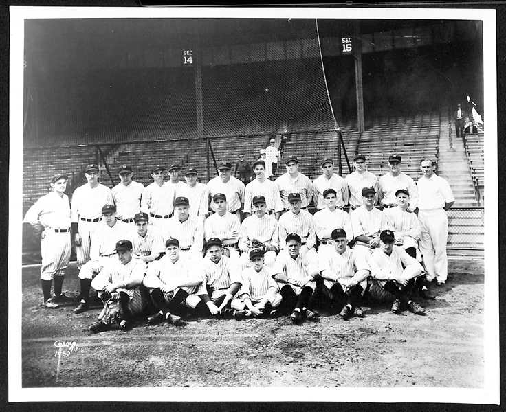 Vintage Baseball Lot w. (4) Goudey Baseball Cards and (3) 1914 Tobacco Baseball Blankets w. Rare Egyptienne Cigarettes Casey Stengel Blue Infield, More