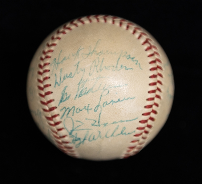 1952 New York Giants Team Signed Baseball - 24 Total Signatures - w. Monte Irvin & Hoyt Wilhelm - Full JSA Letter of Authenticity