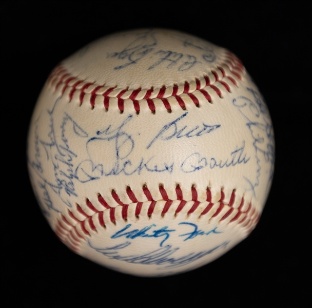 1962 New York Yankees Team Signed Baseball - 27 Signatures w. Roger Maris - PSA/DNA Letter Of Authenticity