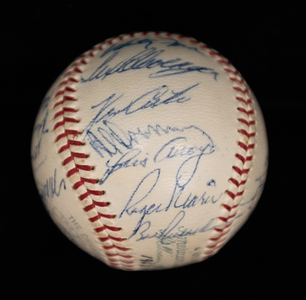 1962 New York Yankees Team Signed Baseball - 27 Signatures w. Roger Maris - PSA/DNA Letter Of Authenticity