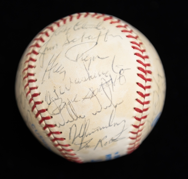 1983 Kansas City Royals Team Signed Baseball - 23 Signatures w. George Brett & Gaylord Perry - JSA Auction Letter