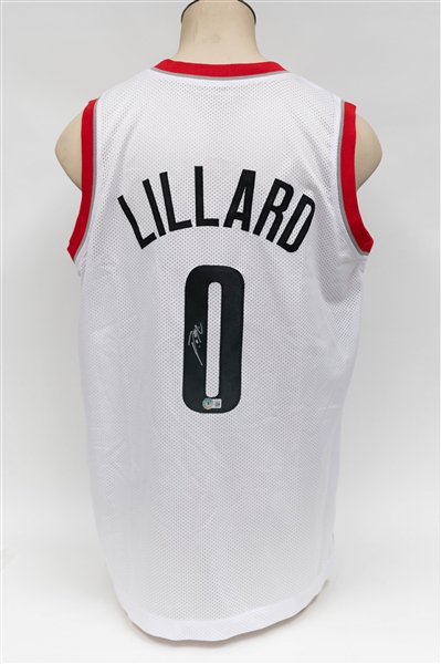 Damian Lillard Signed Replica Trail Blazers Jersey (PSA/DNA COA)