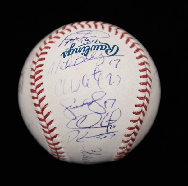 Official MLB Baseball Signed by the 2009 Philadelphia Phillies Team w. Ryan Howard, Chase Utley, Jimmy Rollins + (JSA Auction Letter)