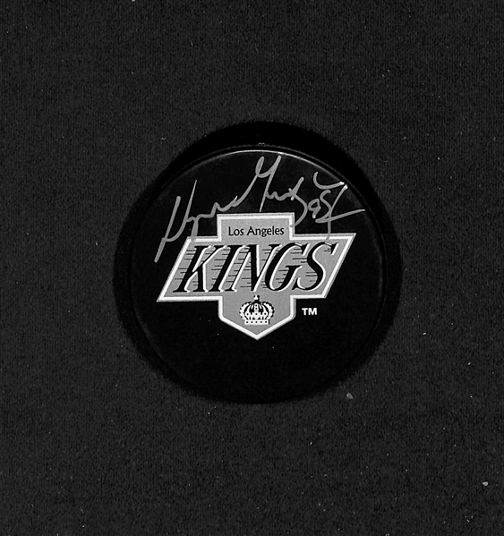 Upper Deck Wayne Gretzky Signed Los Angeles Kings Official Game Puck w. Upper Deck Authentication 